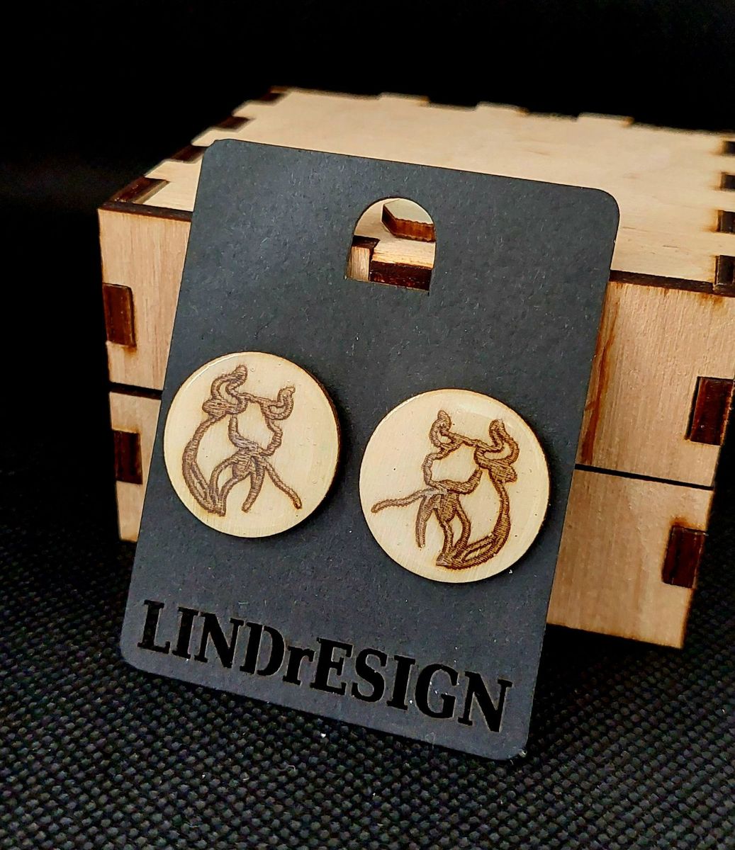 Wood-Burned Stud Earrings – Deer Design