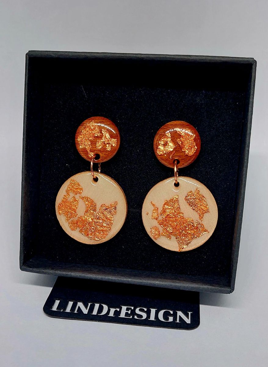 Round Dangle Earrings – Natural Wood & Copper Leaf
